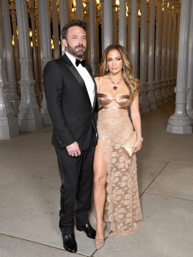 Jennifer Lopez files for divorce from Ben Affleck